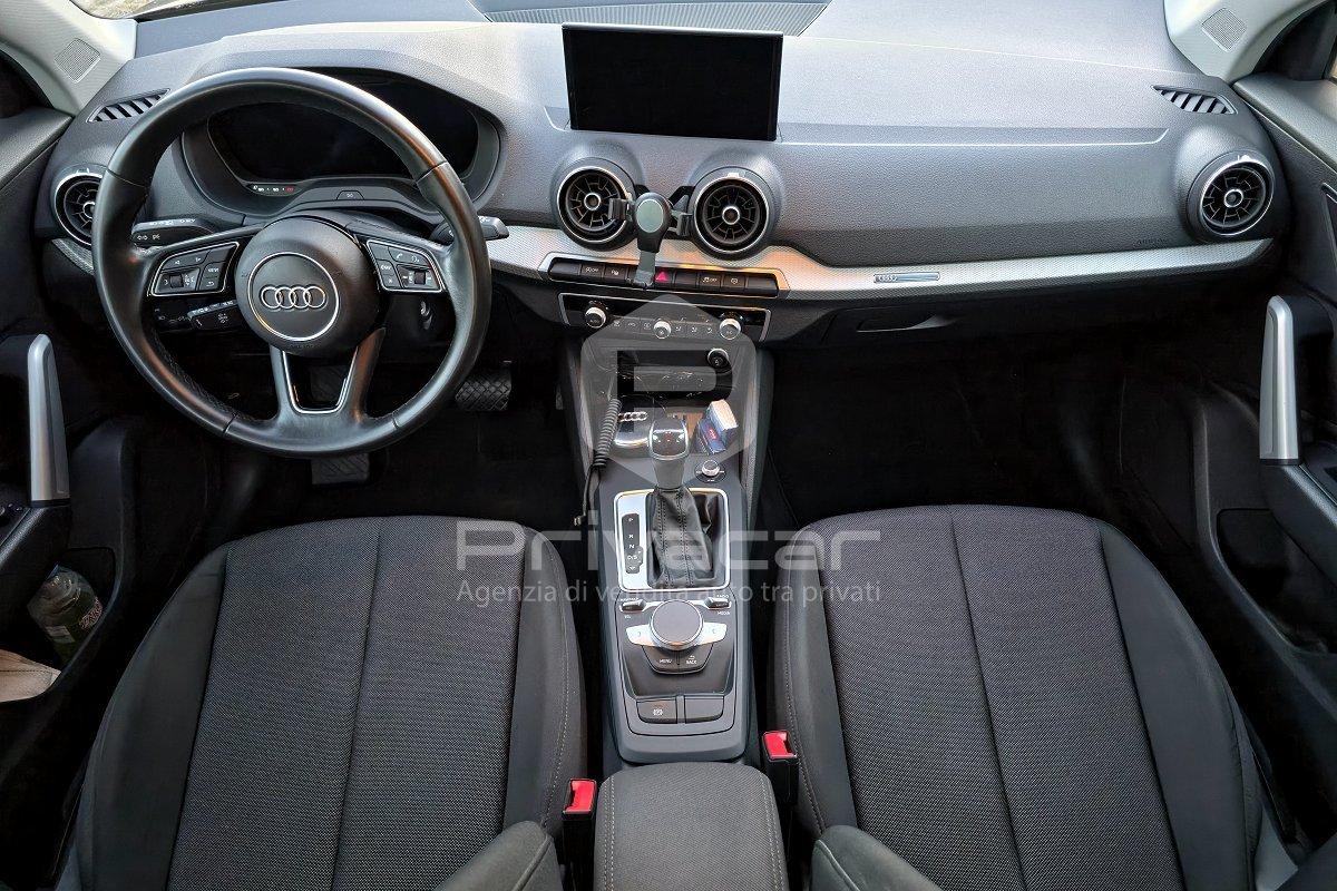 AUDI Q2 30 TDI S tronic Business