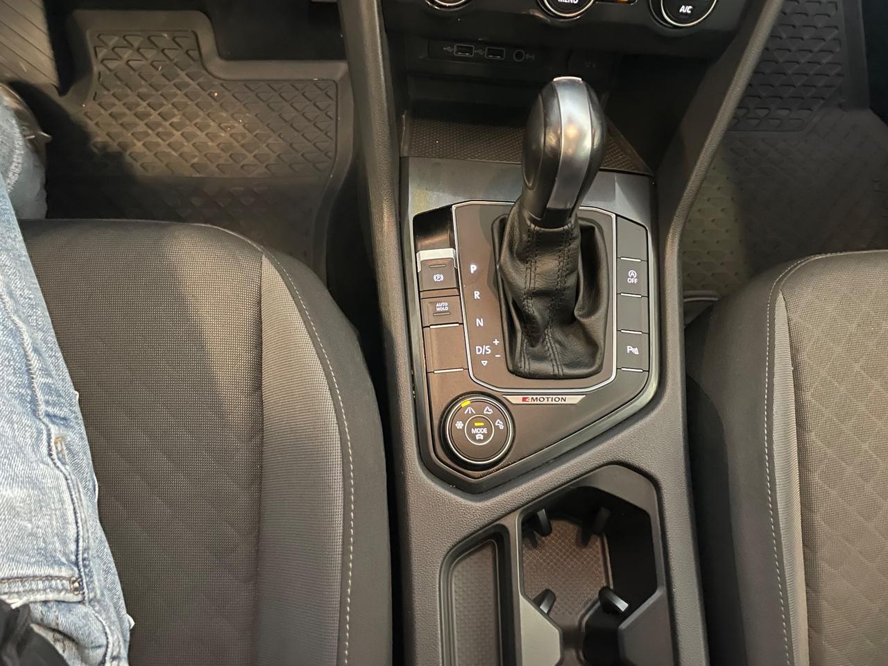 Volkswagen Tiguan 2.0 TDI SCR DSG 4MOTION Business Led Telec.