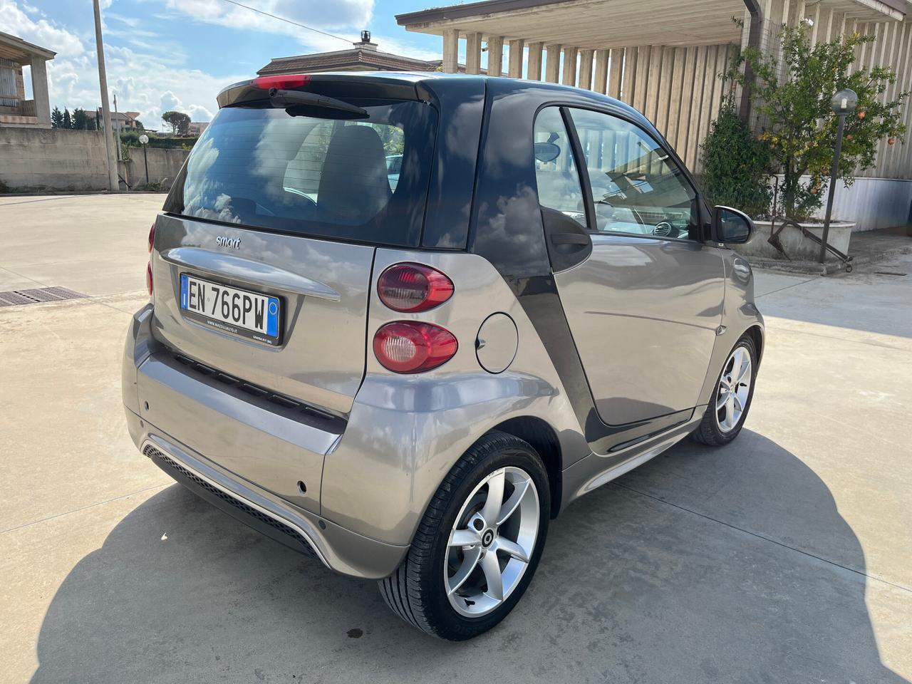 Smart ForTwo 1000 52 kW MHD coupé pulse