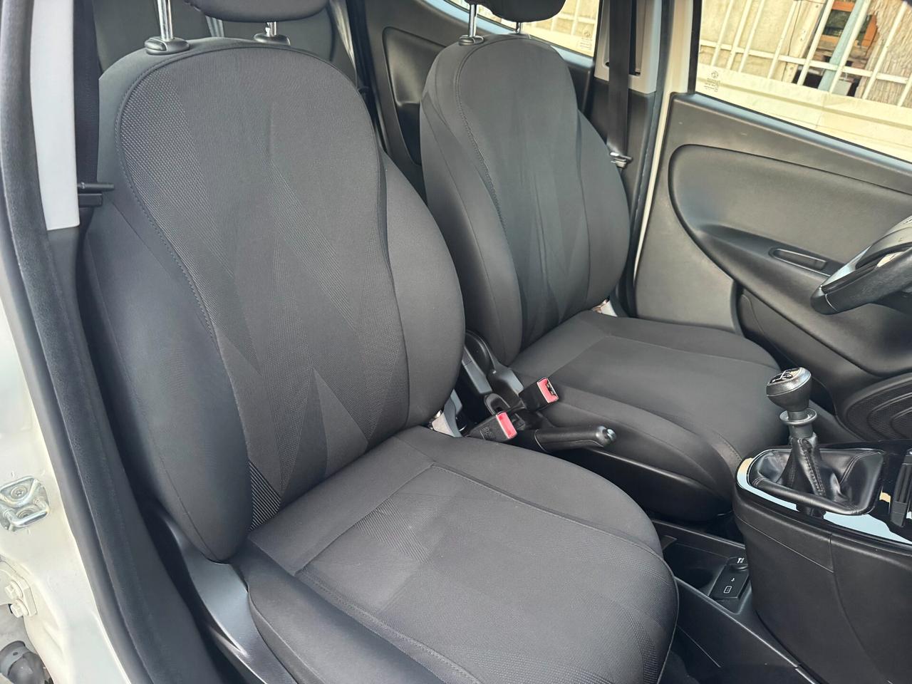 Lancia Ypsilon 1.2 GPL ECOCHIC 2019