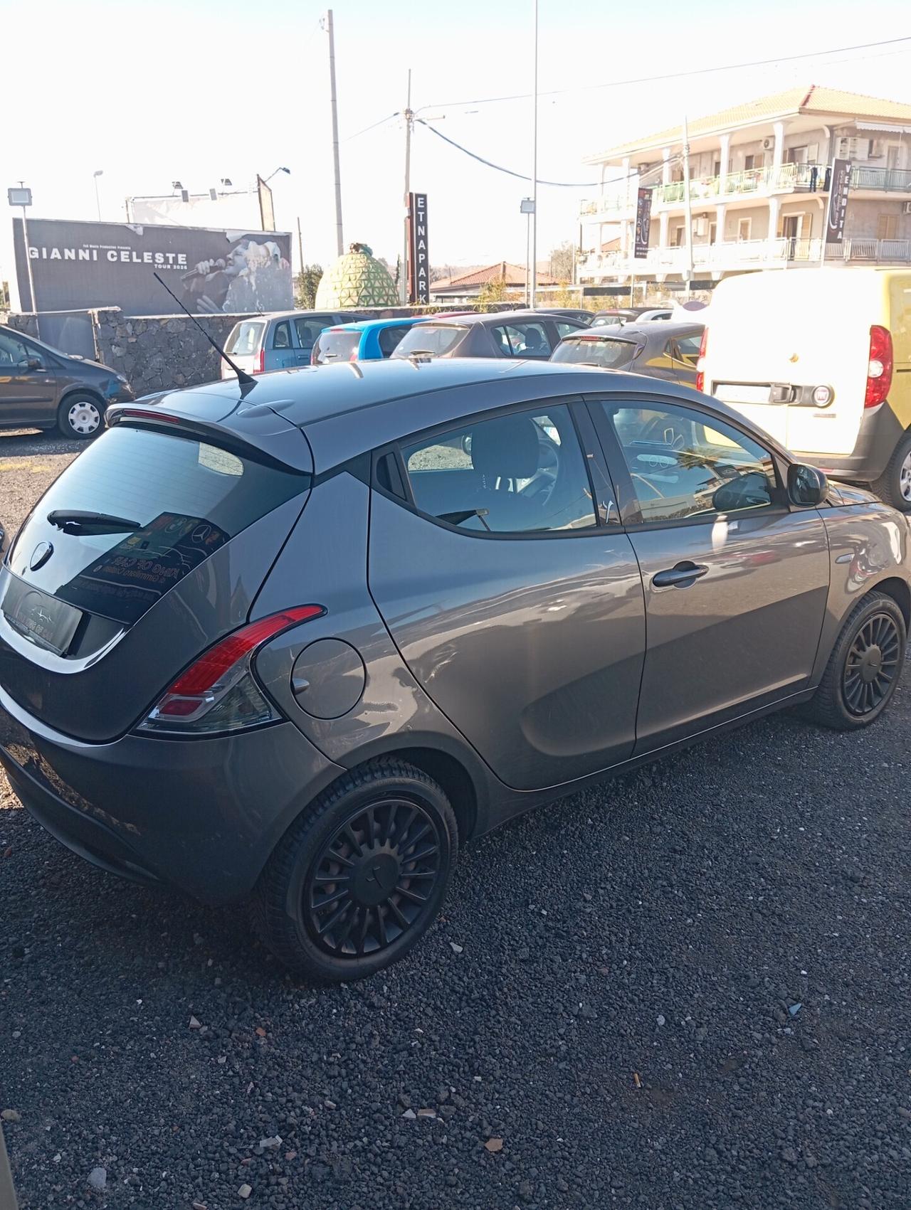 Lancia Ypsilon 1.2 69 CV 5 porte Elefantino[2015]