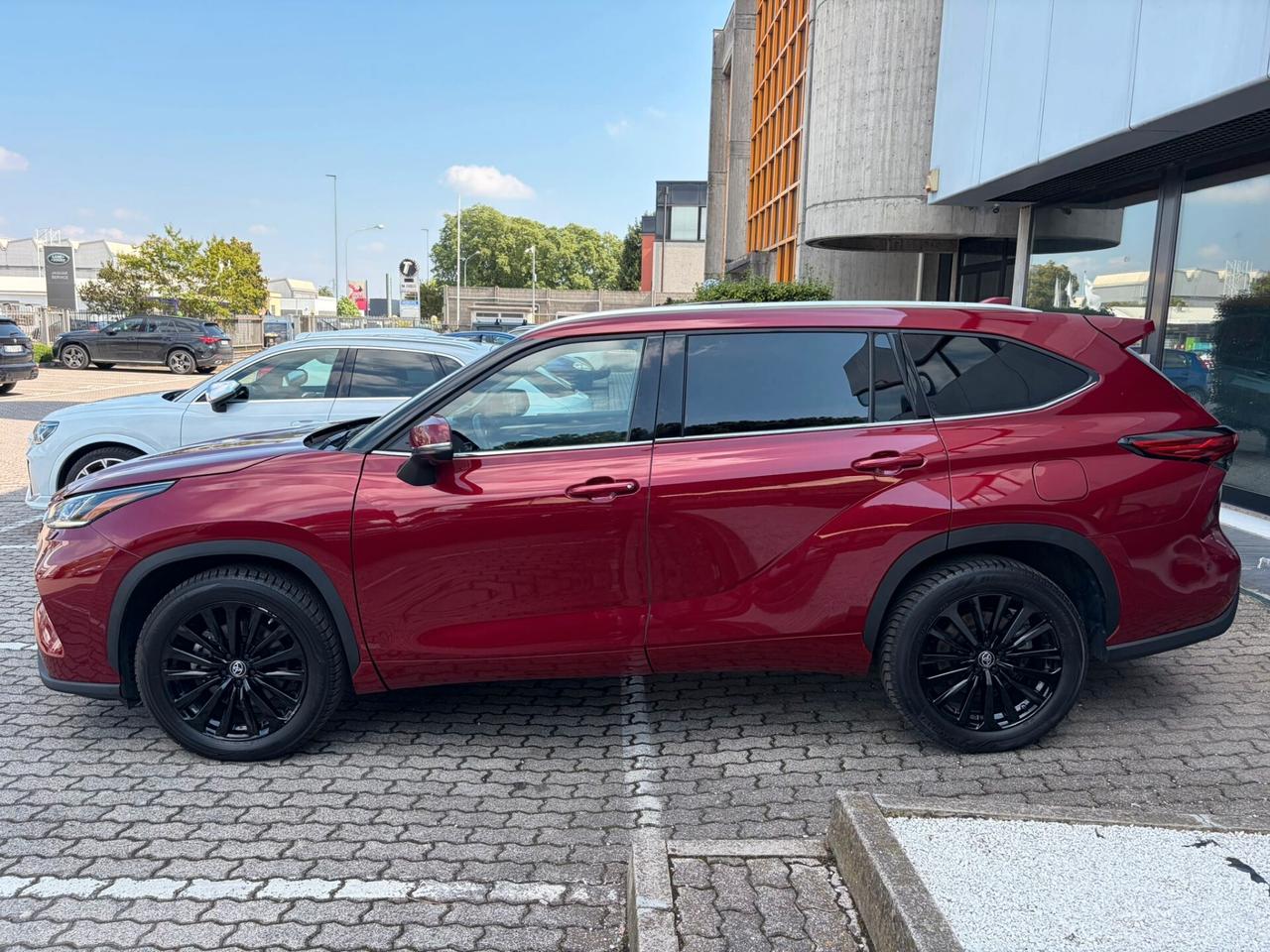 Toyota Highlander 2.5h Lounge e-cvt AWD 7 posti