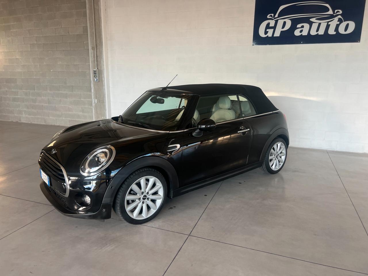 Mini 1.5 Cooper Cabrio AUTOMATICA OK NEOPATENTATI