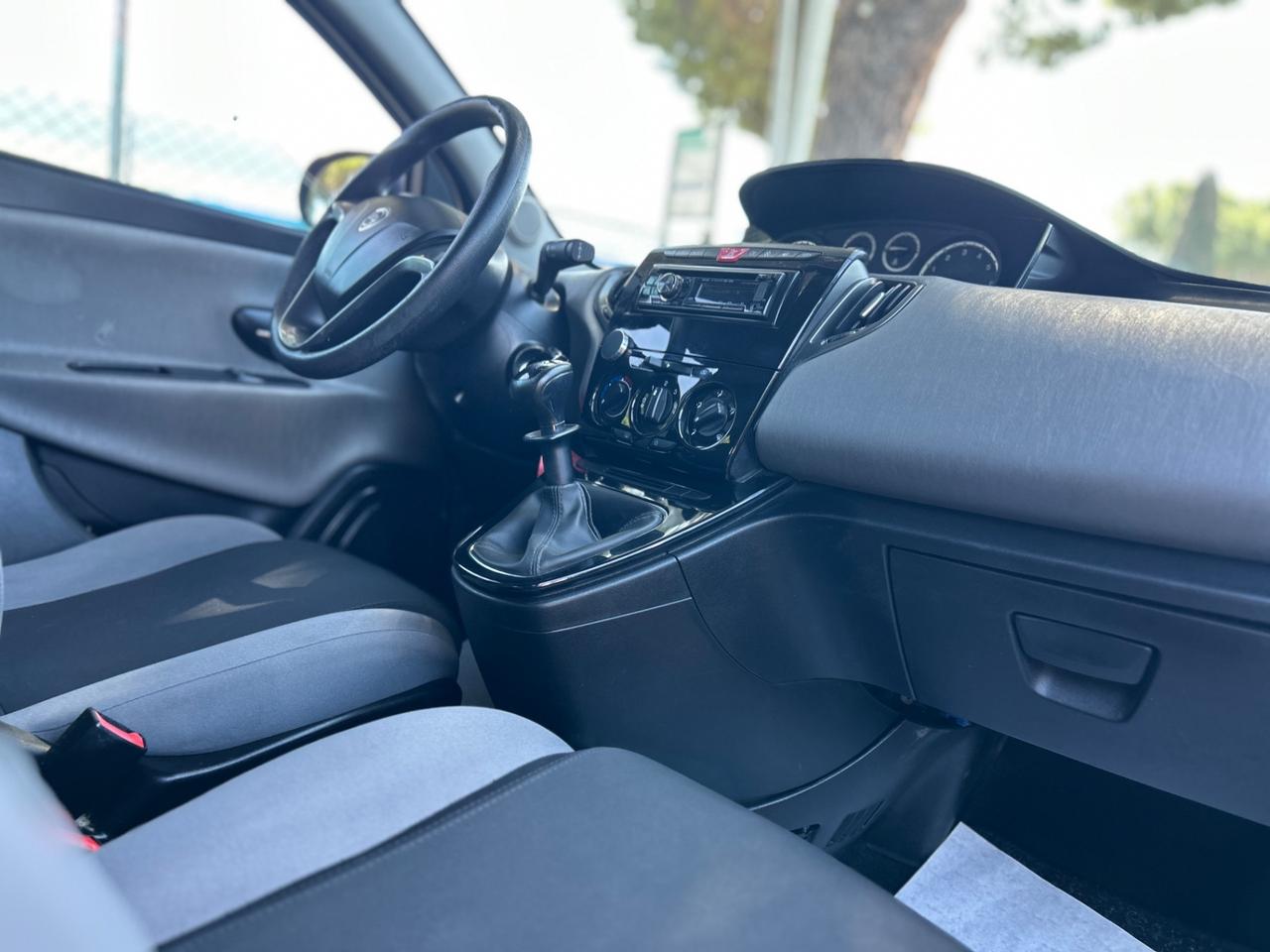 Lancia Ypsilon 1.2 69CV *GPL VALIDO 2027*NEOPATENTATI*