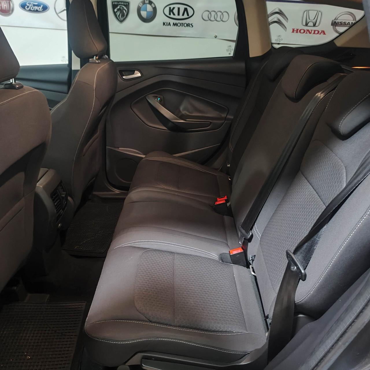 Ford Kuga 1.5 TDCI 120 CV S&S 2WD cambio automatico