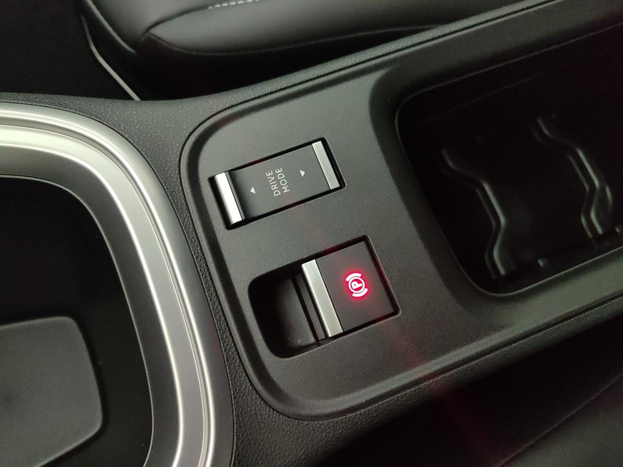 JEEP Avenger 1.2 145CV UPLAND 4XE EDCT6