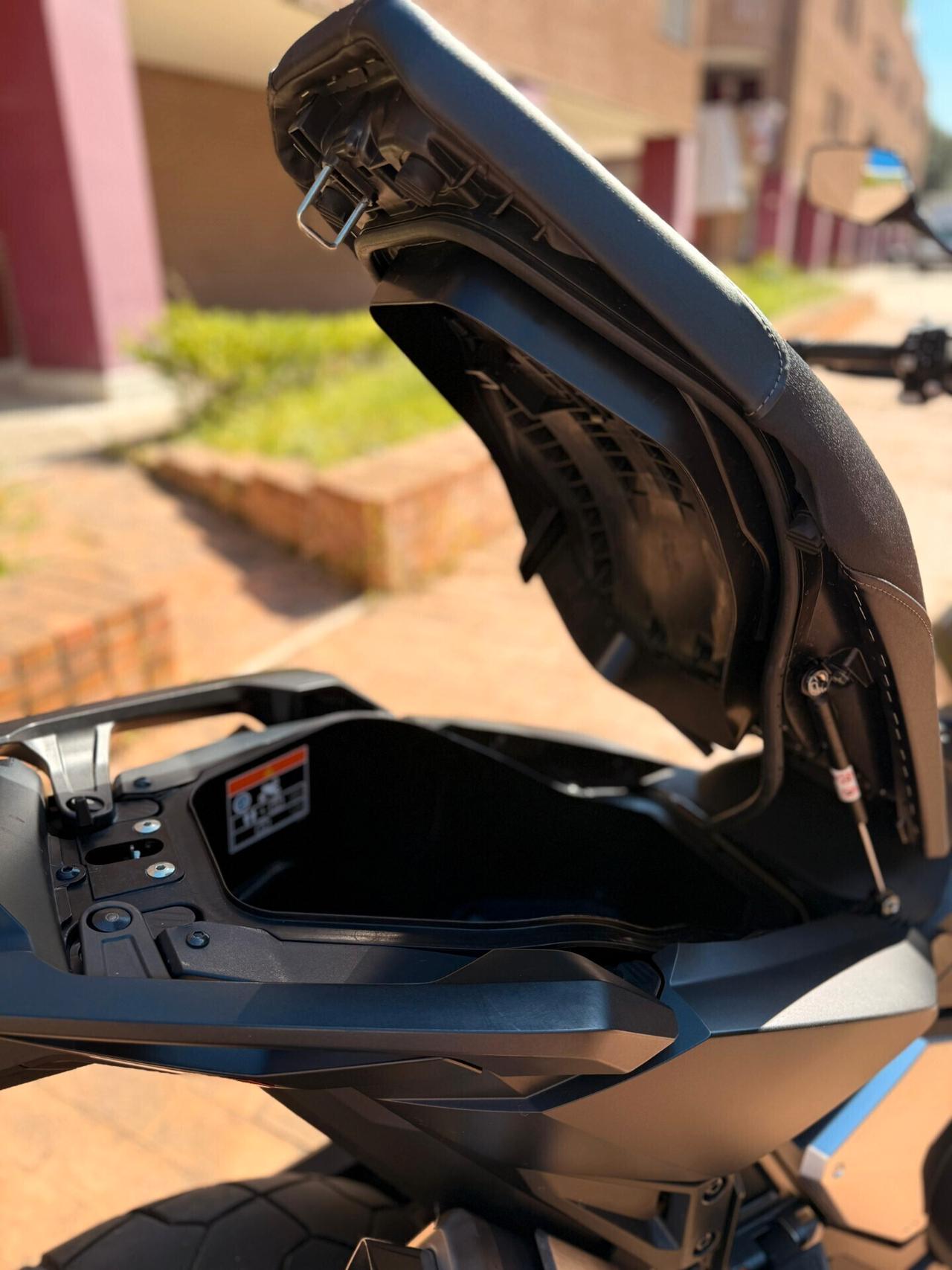 HONDA XADV 750