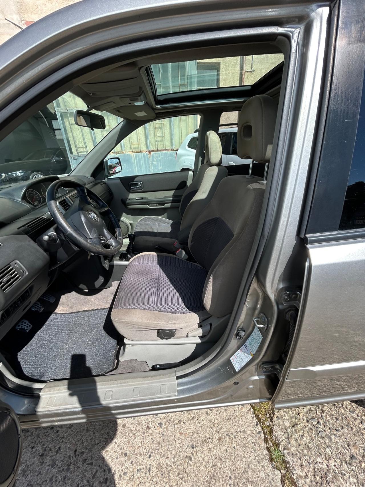 Nissan X-Trail 2.2 dCi Sport Columbia