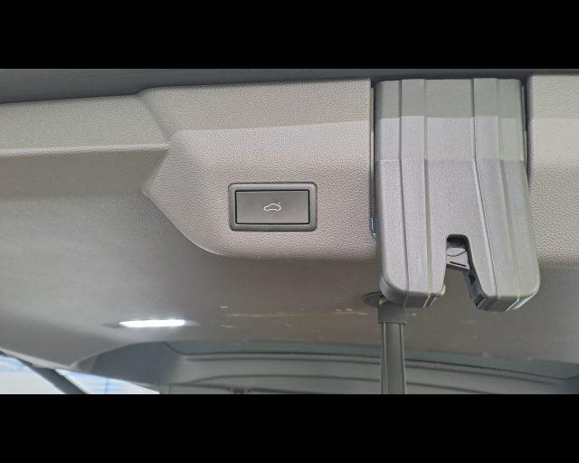 VOLKSWAGEN Multivan T7 2.0 tdi Style 150cv dsg 7p.ti