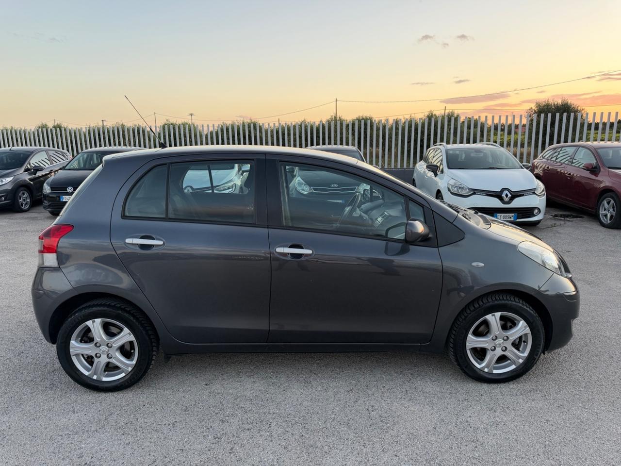 TOYOTA YARIS 1.3 SOL 5PORTE TAGLIANDATISSIMA MY11