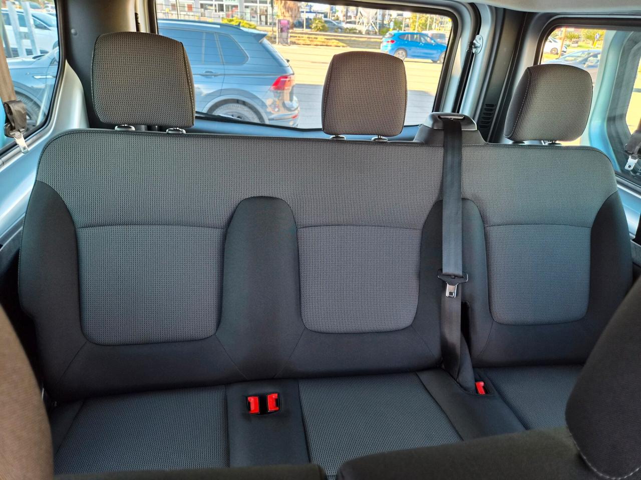 Nissan NV300 2.0 dCi 150CV PC-TN L2H1 Bus 9 posti