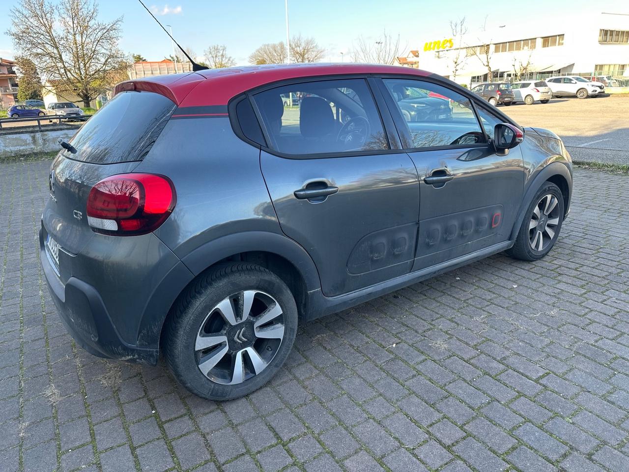 Citroen C3 MOTORE GIRA BENE MA MANGIA ACQUA