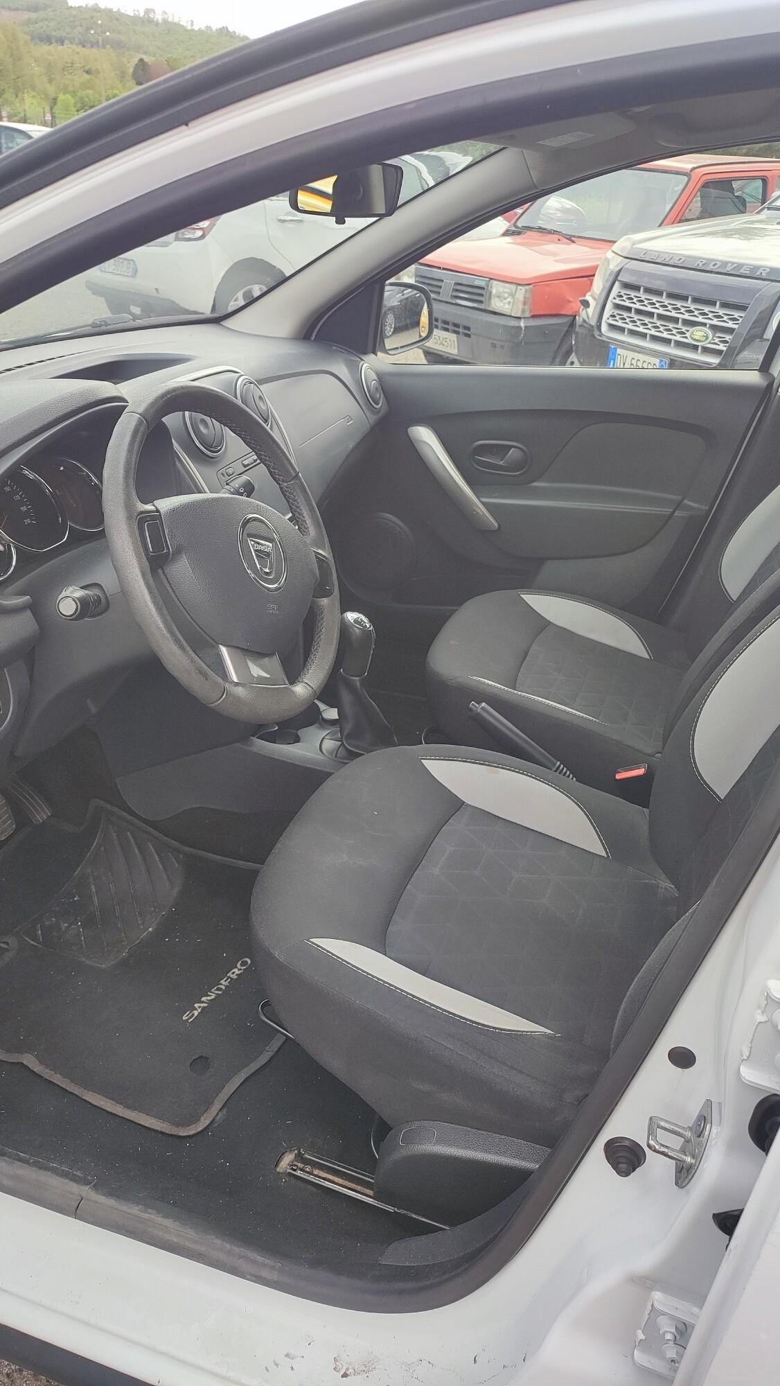 DACIA SANDERO STEPWAY 1.5 DCI 90 CV
