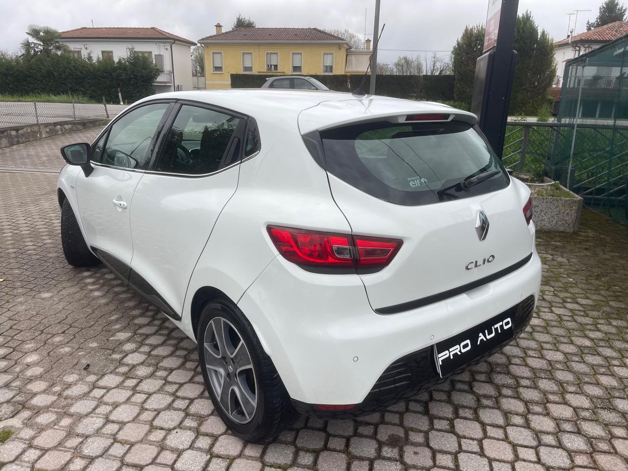 Renault Clio 1.2 75CV GPL 5 porte Costume National