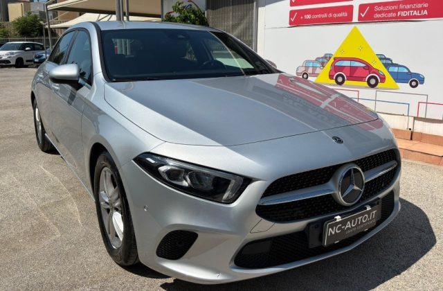 MERCEDES-BENZ A 180 d Automatic Business