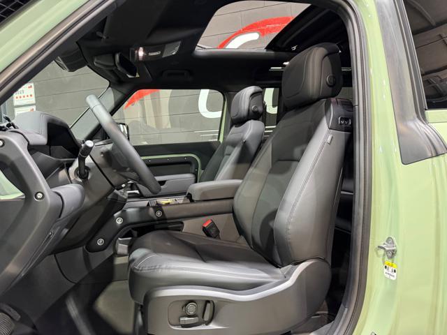 LAND ROVER Defender 75 TH LIMITED EDITION LISTINO 122000?