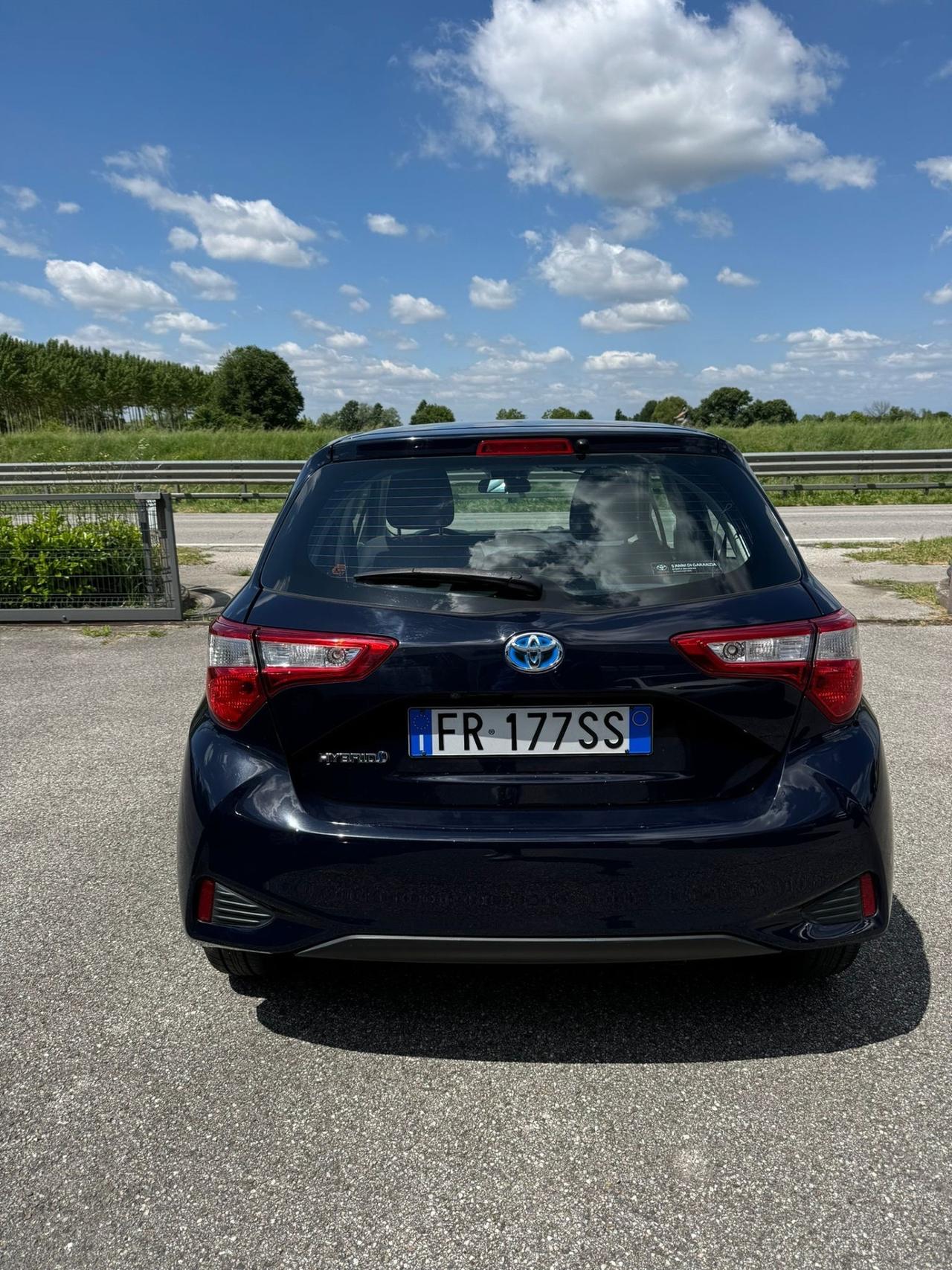 Toyota Yaris 1.5 Hybrid 5 porte NEOPATENTATI
