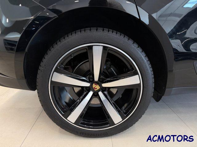 PORSCHE Macan 2.0