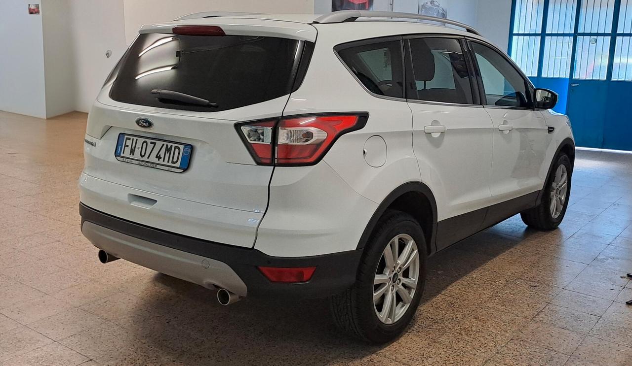 Ford Kuga 1.5 TDCI 120 CV 2WD Business