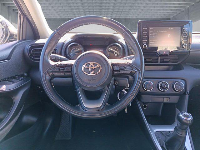 TOYOTA Yaris 4ª serie 1.0 5 porte Trend