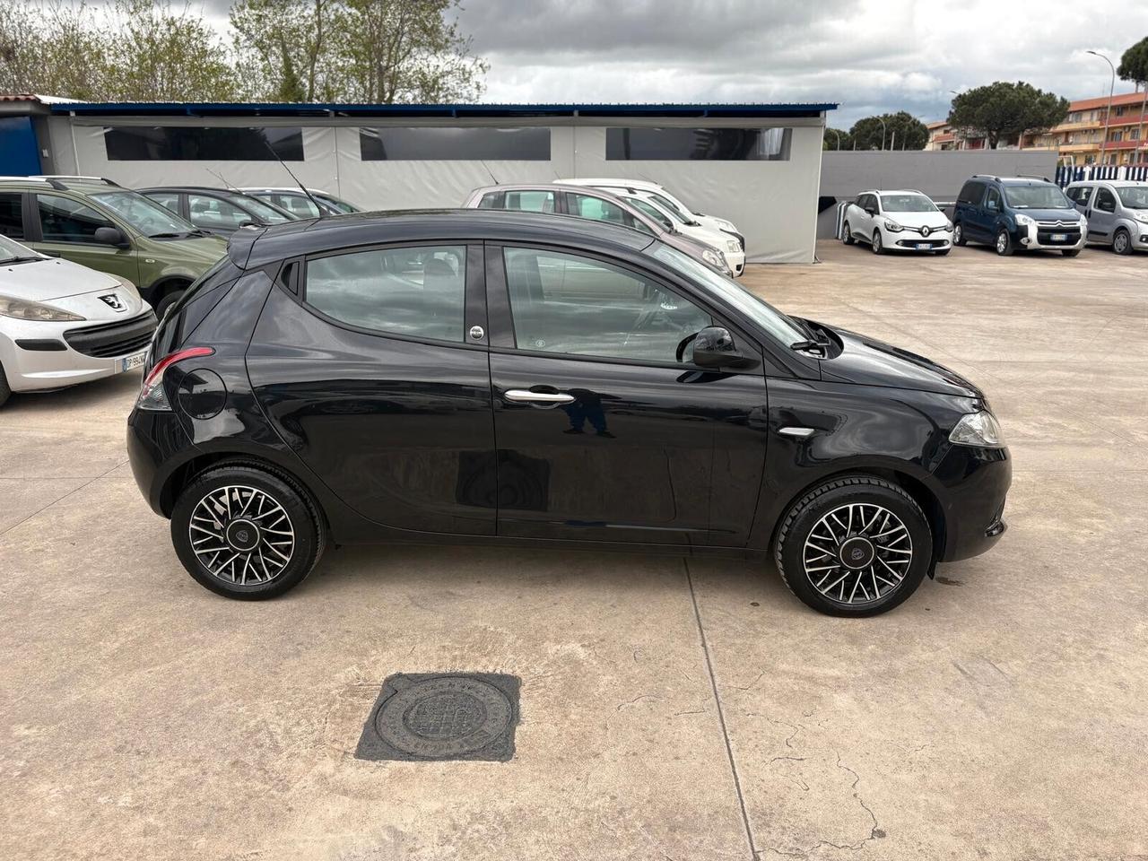 Lancia Ypsilon 1.2 69 CV 5 porte GPL Ecochic Gold
