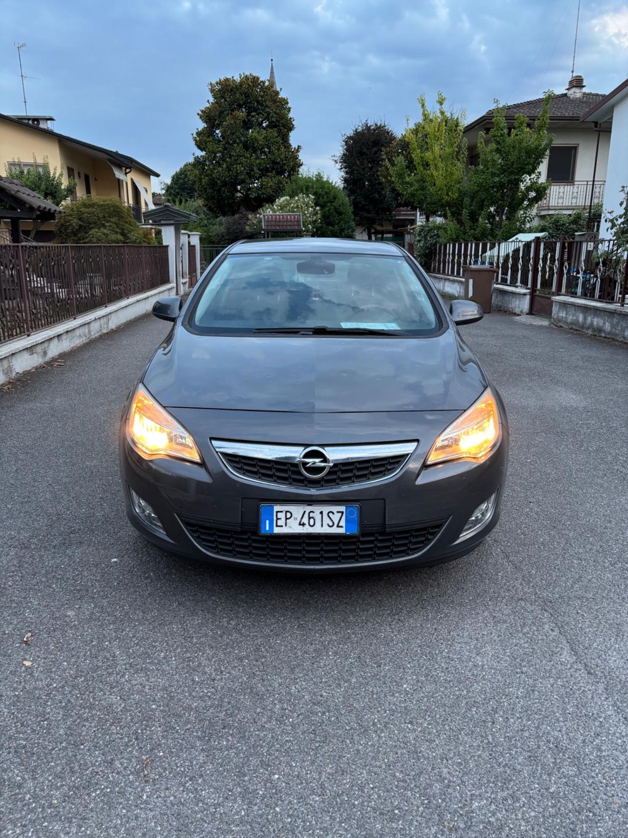 Opel Astra 1.7 CDTI 110CV 5 porte Cosmo