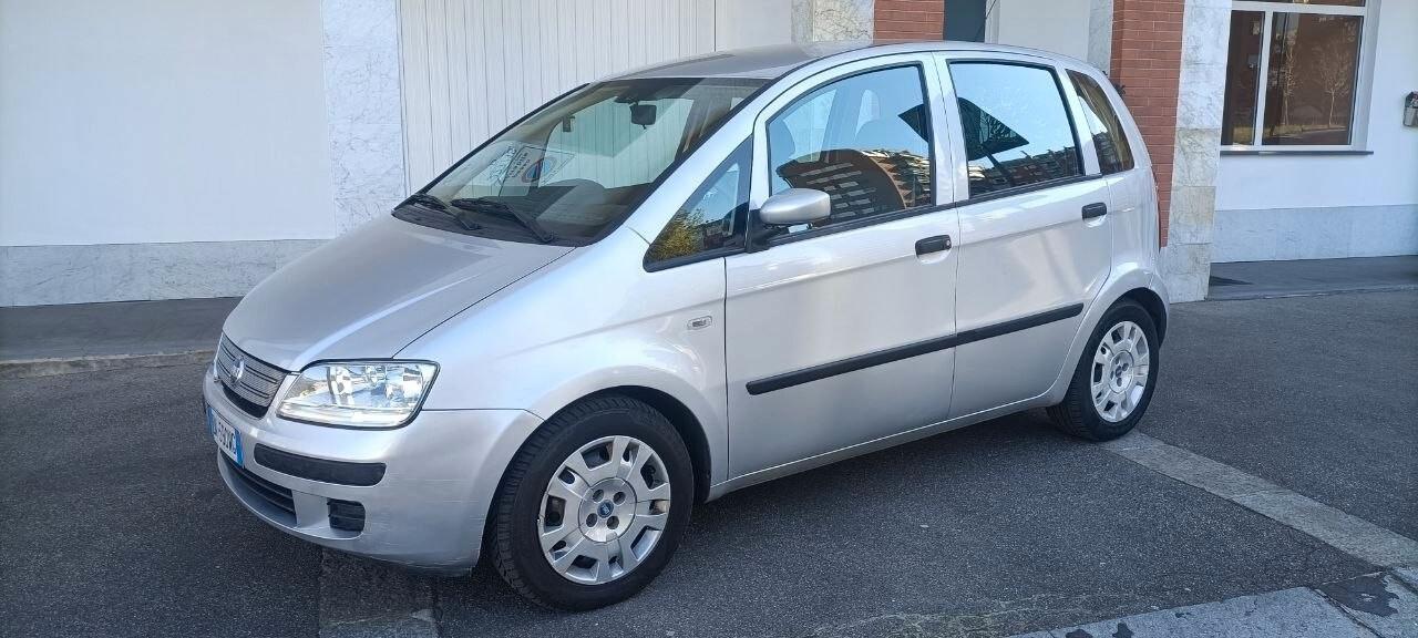 Fiat Idea 1.2 16V BlackLabel