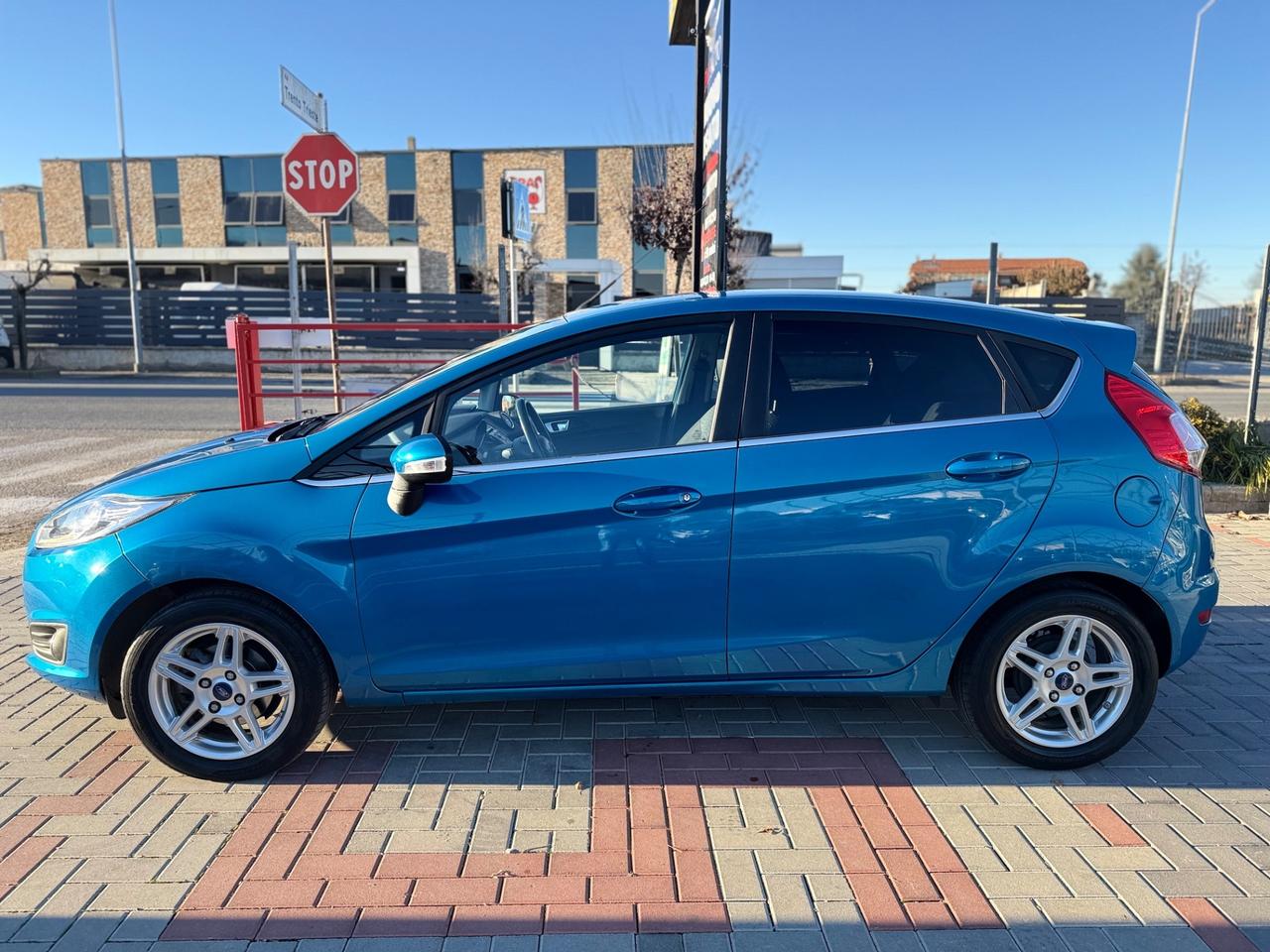 Ford Fiesta 1.0 80CV 5 porte Titanium OK NEOPATENTATI