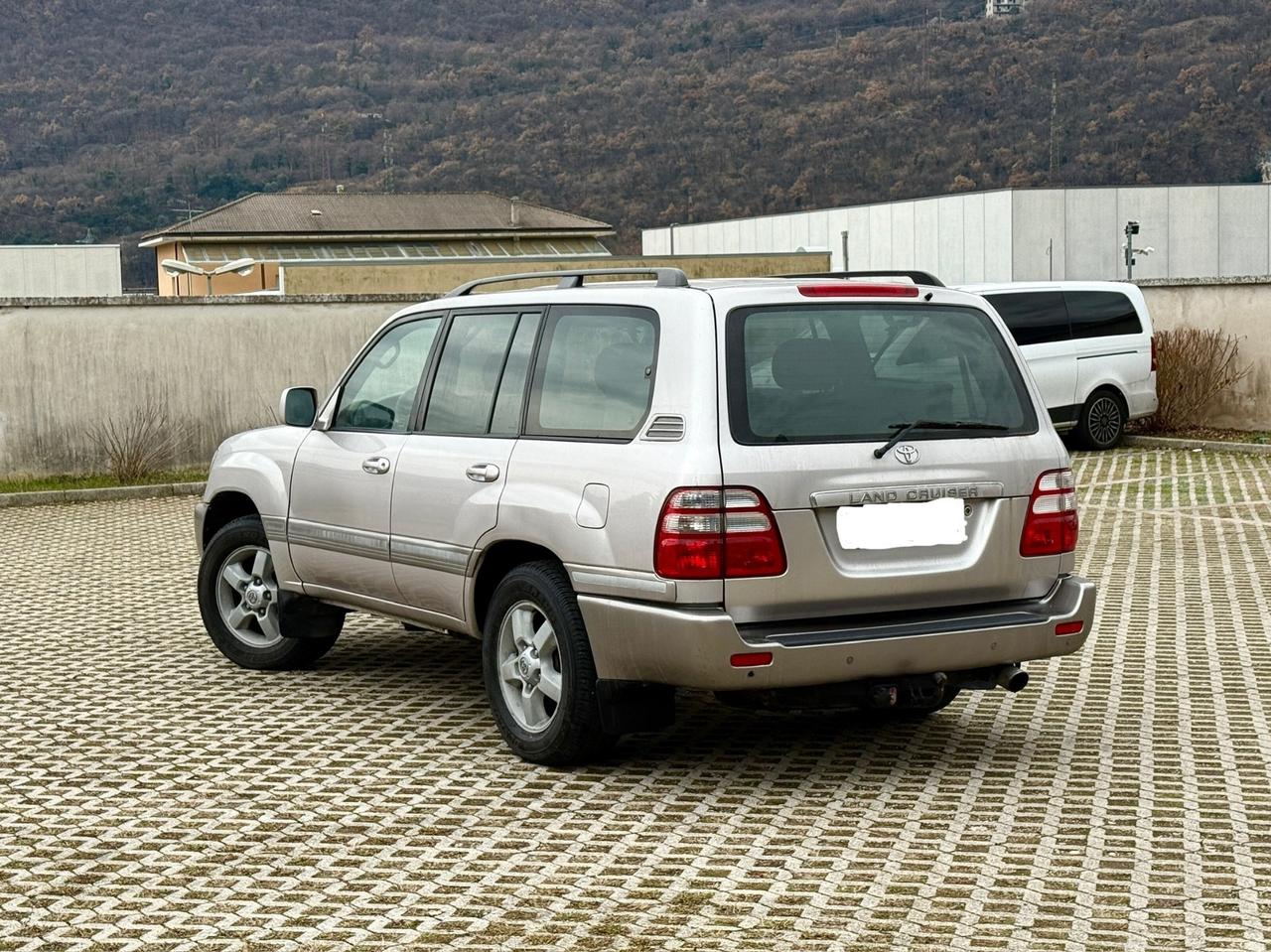 Toyota Land Cruiser 4.2 TD HDJ100 Autom 5 marce,,Leggi”