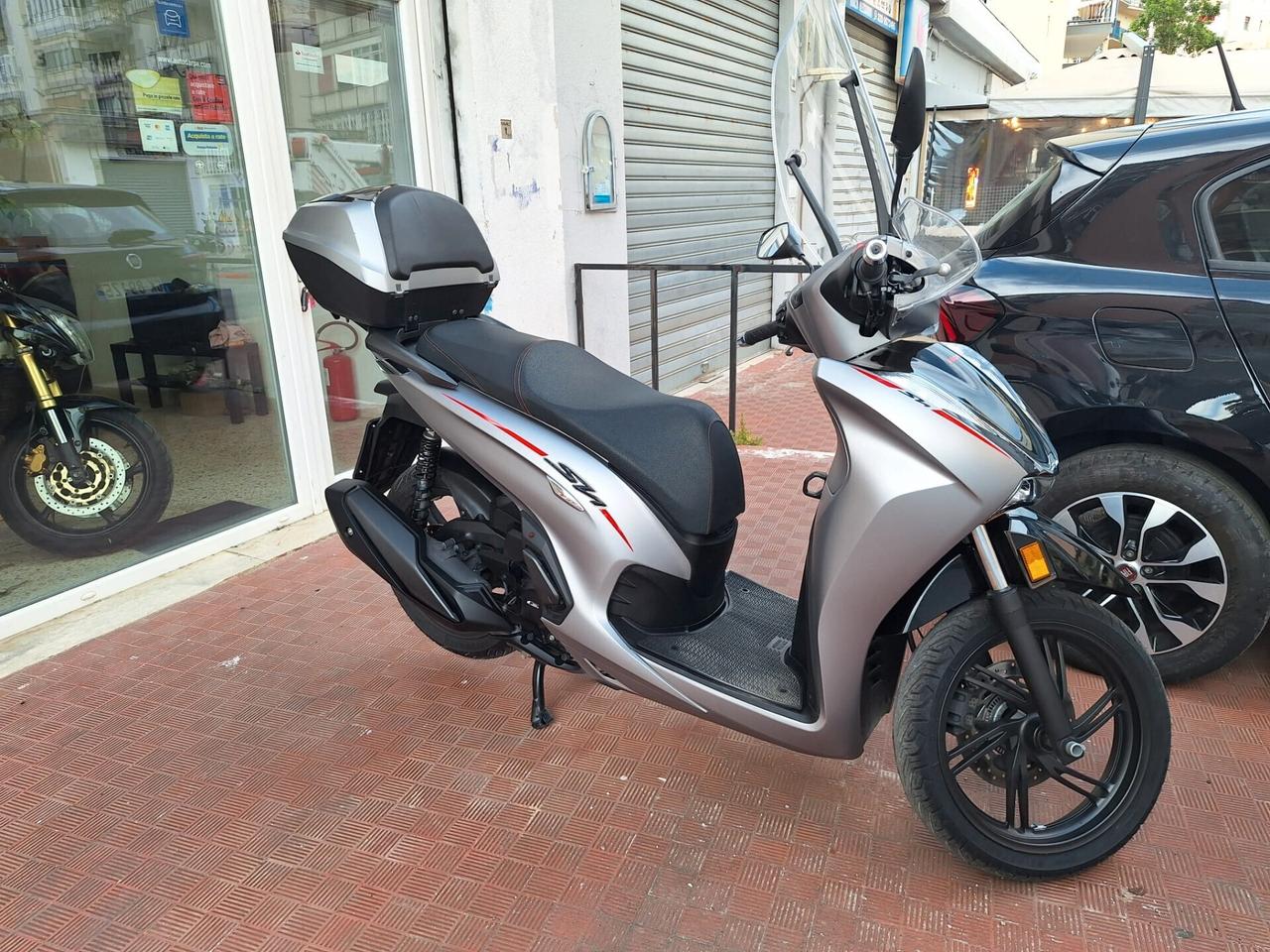 Honda SH 350 SPORT