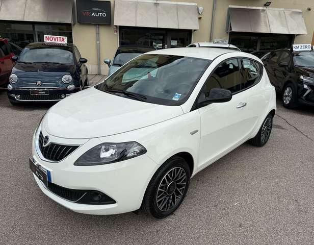Lancia Ypsilon HYBRID 1.0 70 CV S&S PLATINO/NEOPATENT/PROMO FIN