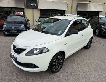 Lancia Ypsilon HYBRID 1.0 70 CV S&S PLATINO/NEOPATENT/PROMO FIN