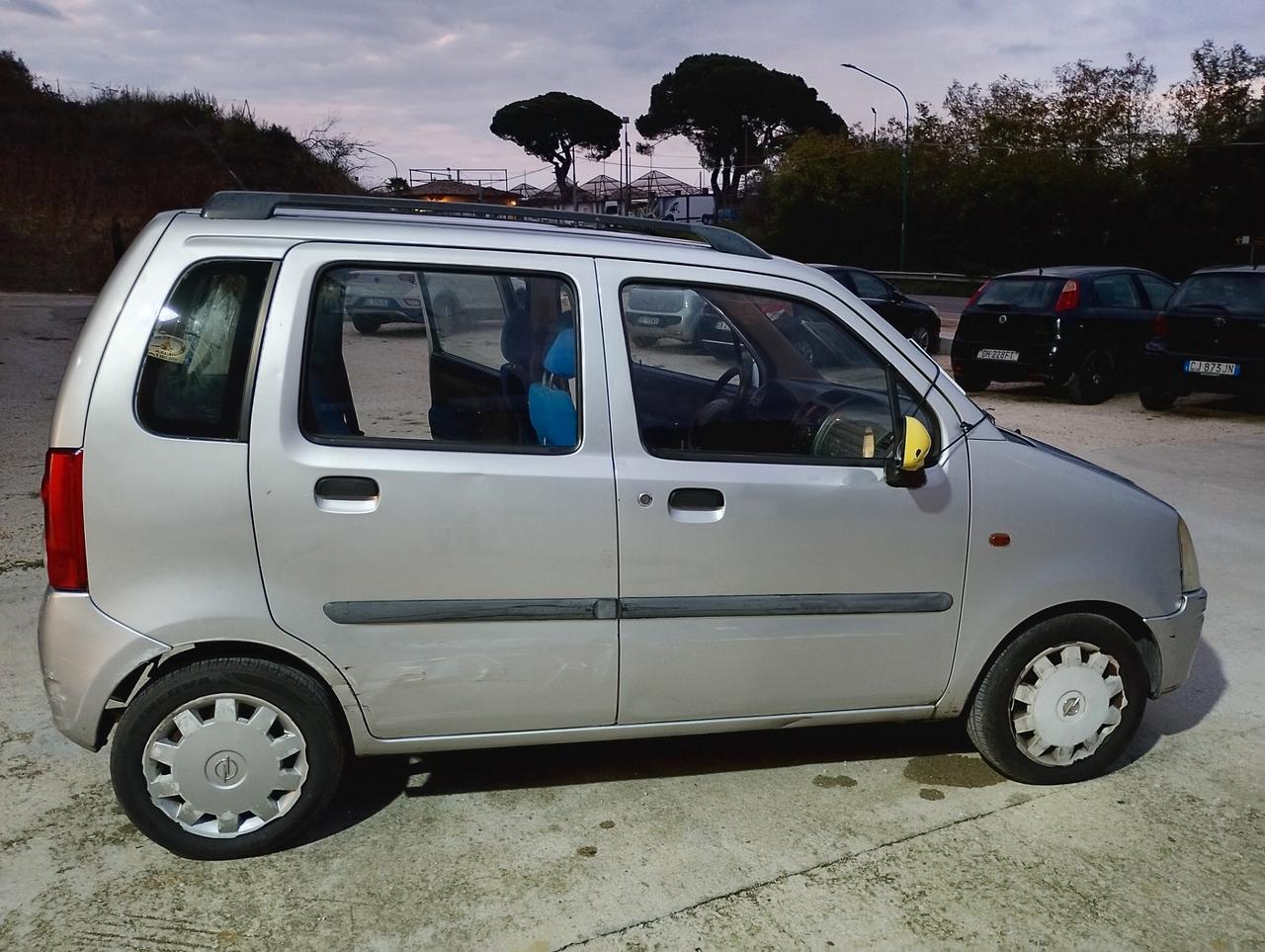 Opel Agila 1.2 16V Comfort