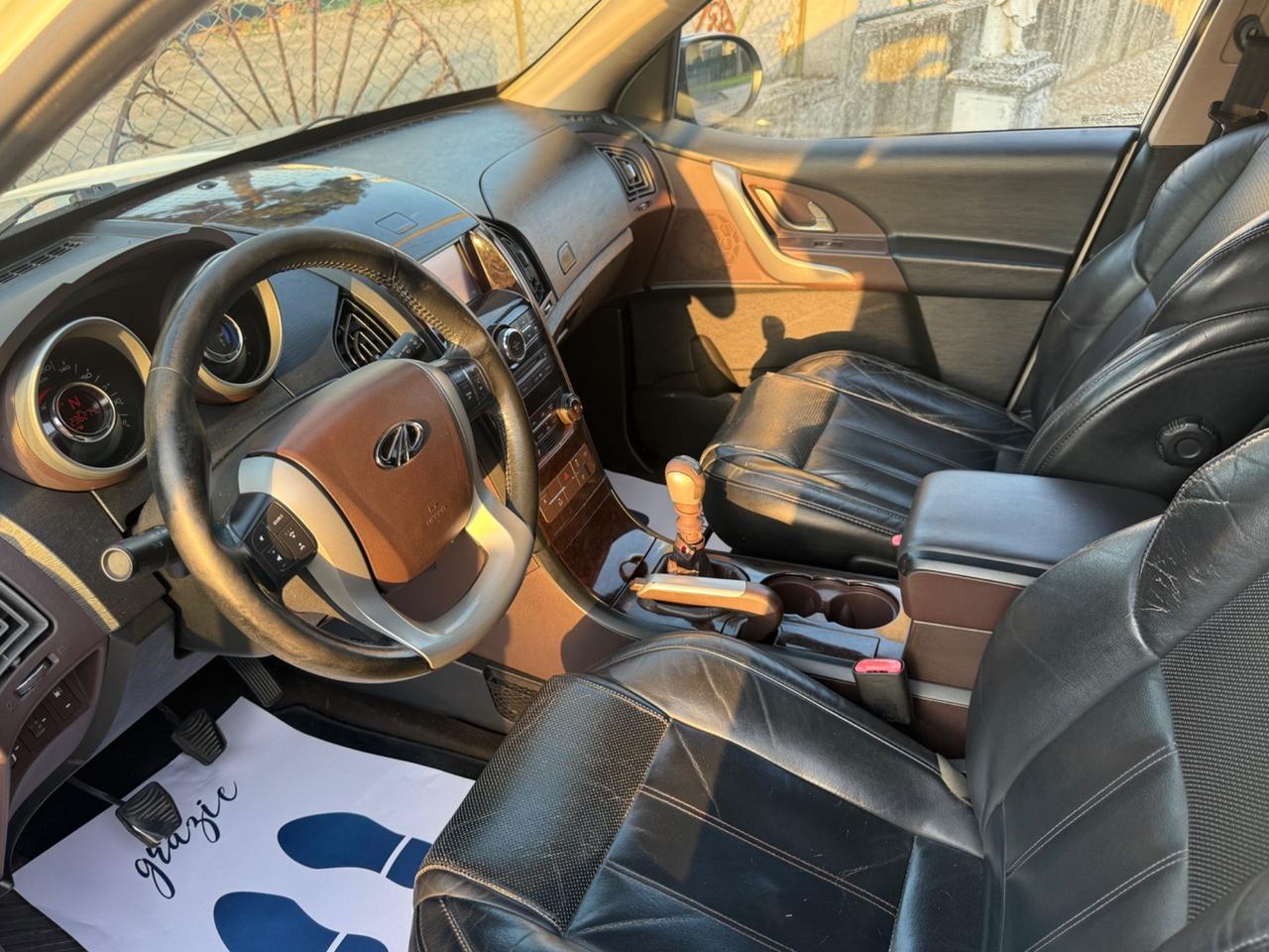 Mahindra XUV500 2.2 16V FWD W8