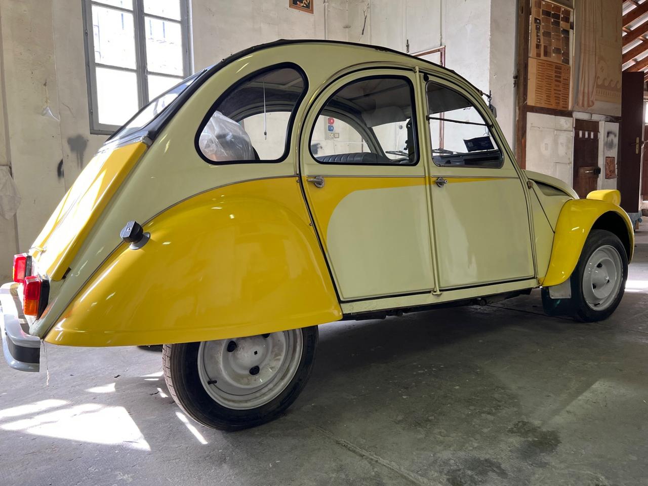 Citroen 2CV 6 Special