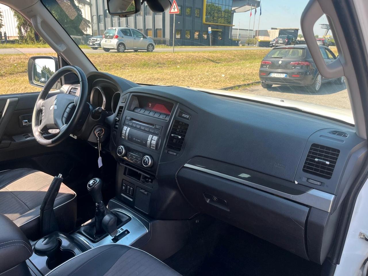 Mitsubishi Pajero 3.2 DI-D 16V 5p. Intense DPF