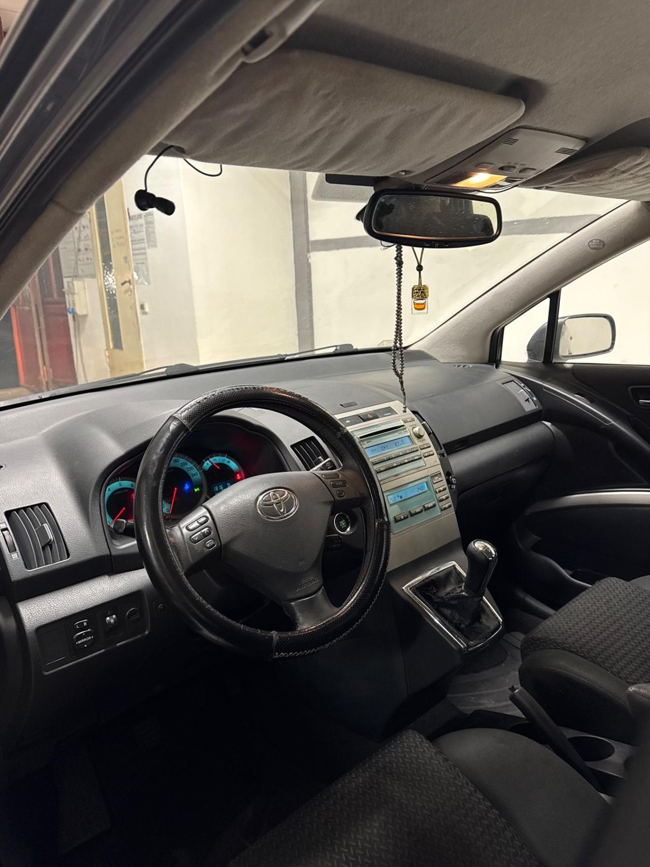 Toyota Corolla Verso 2.2 16V D-4D D-Cat