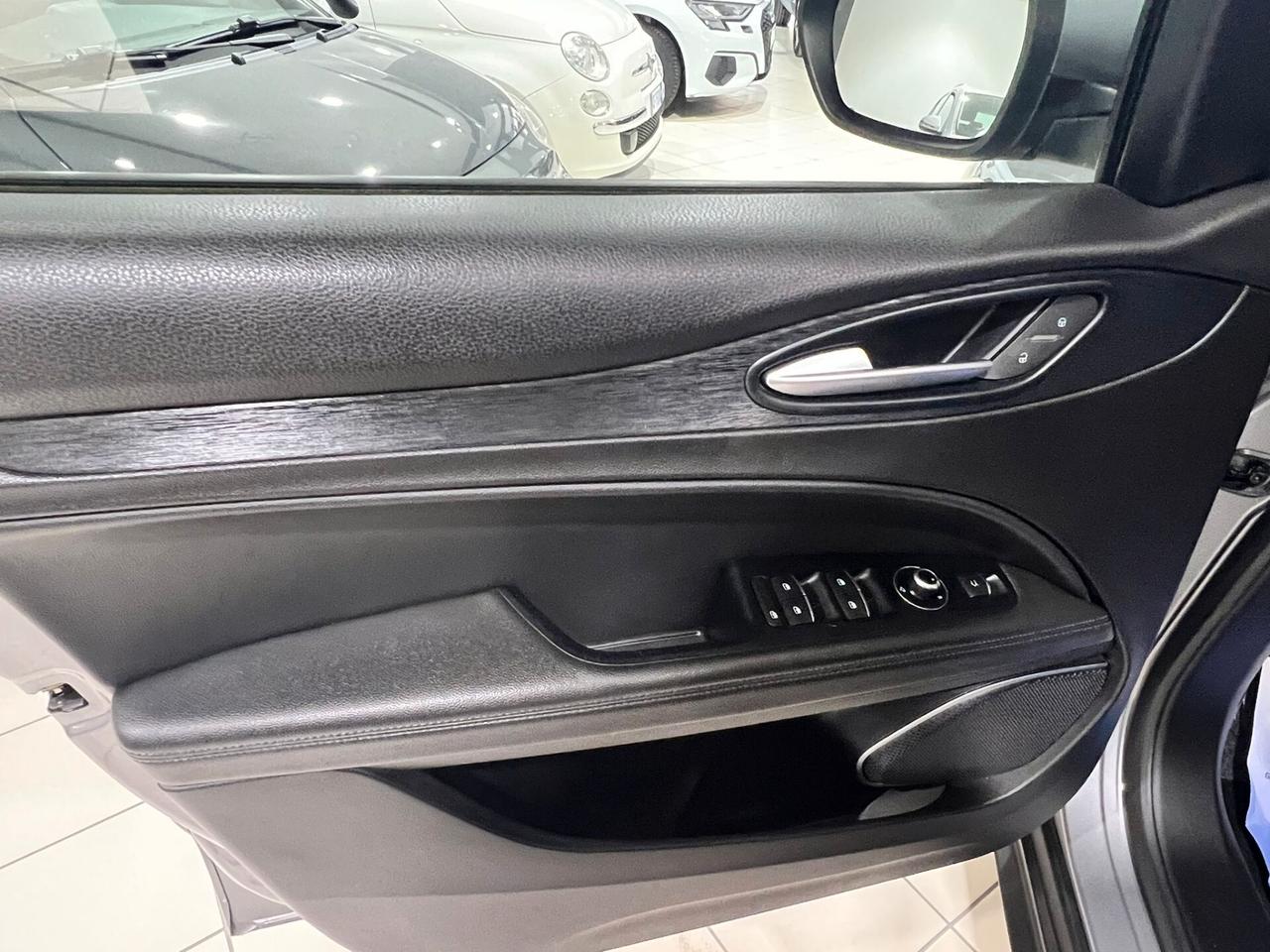 Alfa Romeo Stelvio 2.2 Turbodiesel 160 CV AT8 RWD Business
