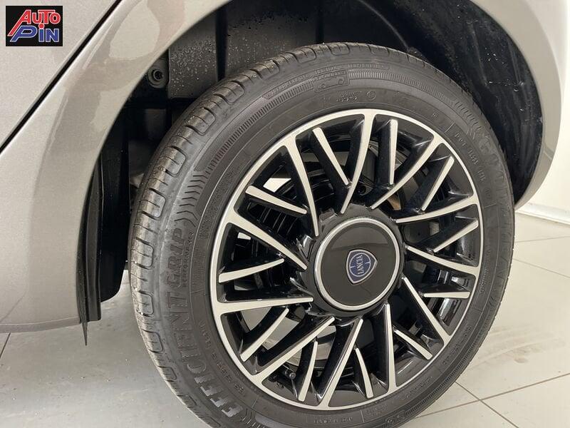 Lancia Ypsilon 1.0 FireFly 5 porte S&S Hybrid Platino