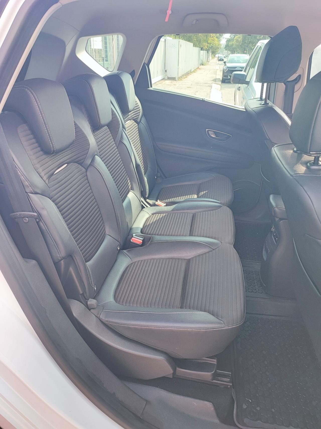 Renault Scenic Scénic TCe 160 CV EDC FAP Initiale Paris