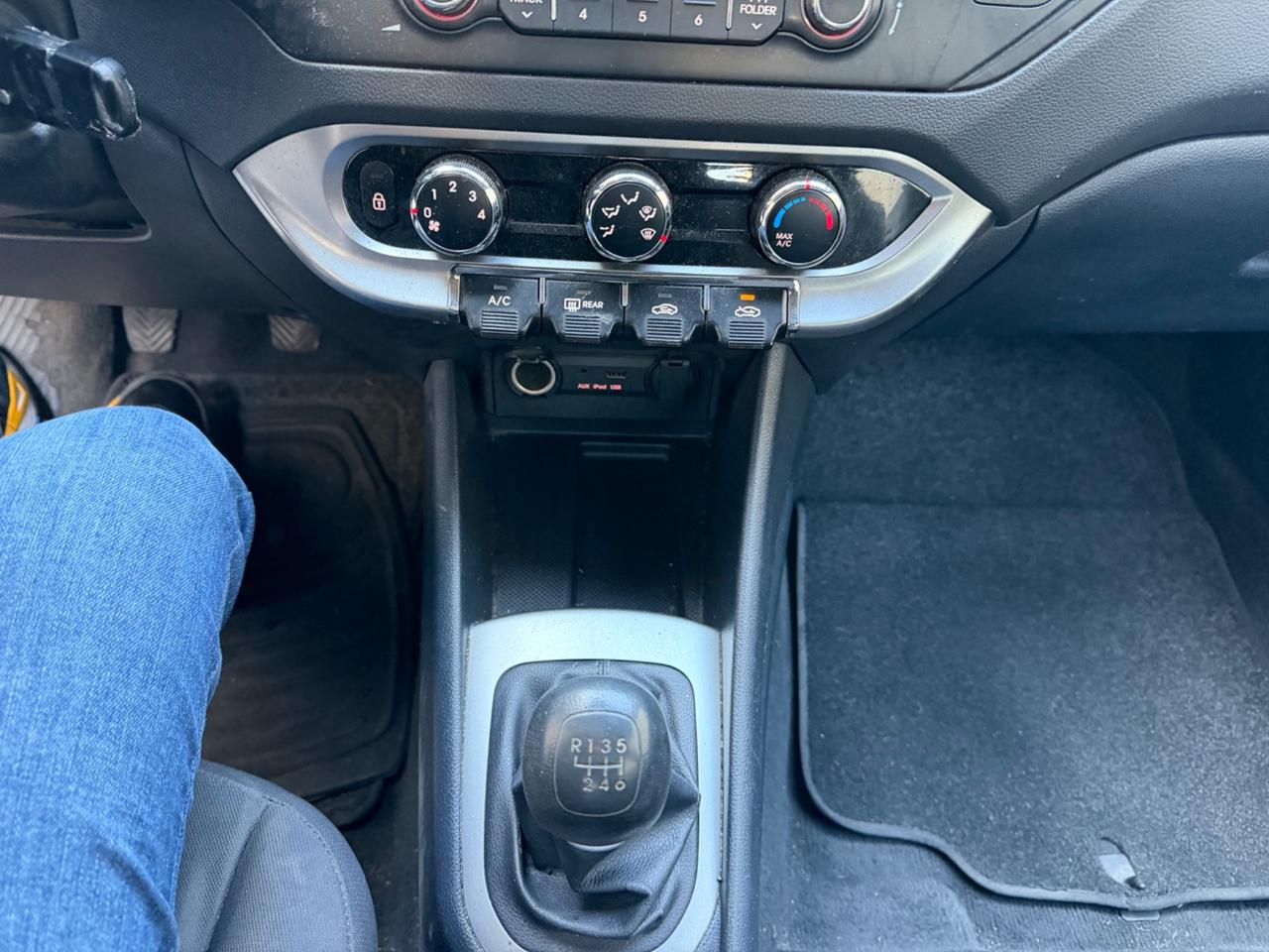 Kia Rio 1.1 CRDi WGT 5p. LX