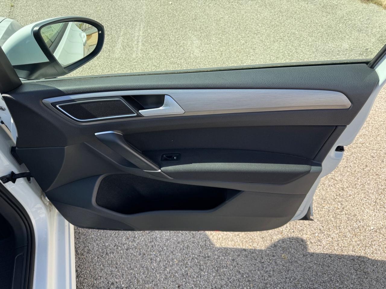 Volkswagen Golf Sportsvan 1.6 TDI 110CV Comfortline BlueMot.Tech.
