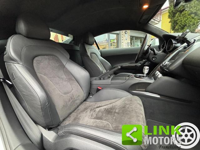 AUDI R8 4.2 V8 FSI quattro R tronic
