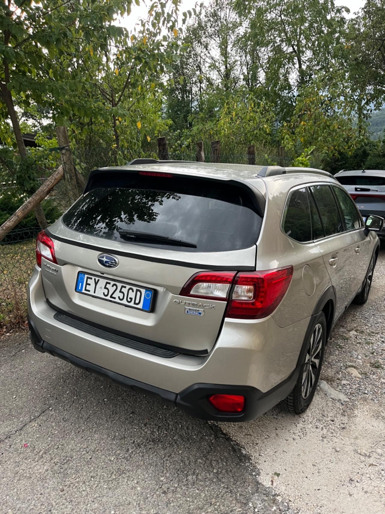Subaru OUTBACK 2.0D Lineartronic Adventure