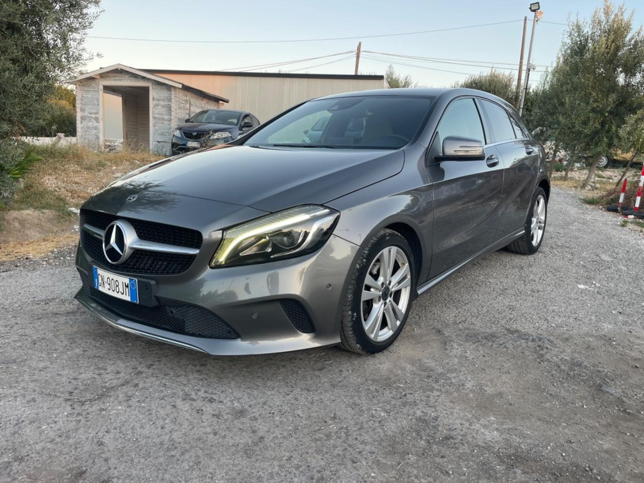 Mercedes-benz A 200 d Premium