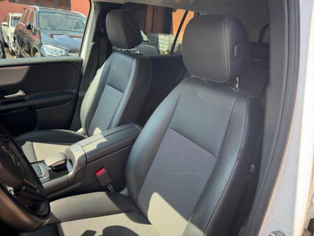 MERCEDES-BENZ GLB 200 d Automatic Business