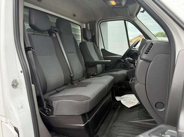 Nissan NV400 35 2.3dCi 136CV Container 4040x2050x2140 kg 1100