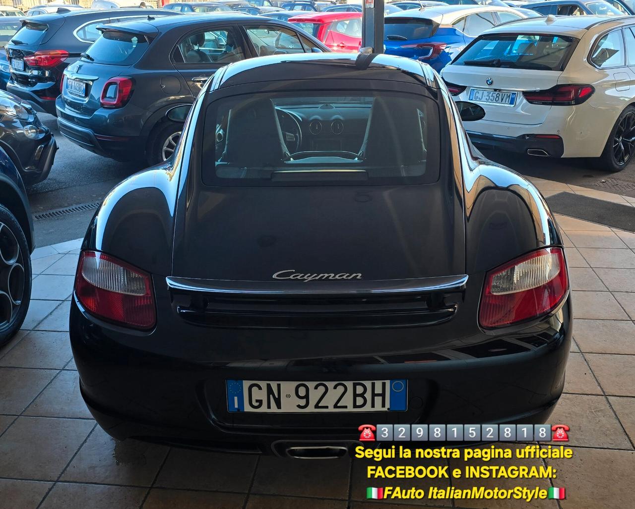 Porsche Cayman 2.7