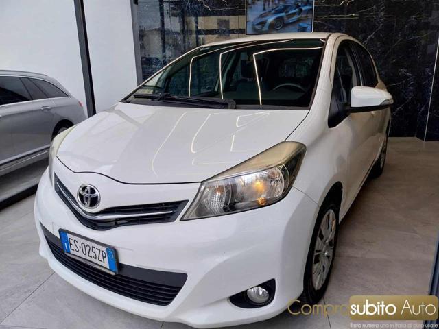 TOYOTA Yaris 1.0 5 porte Lounge ( Garanzia 12 Mesi )