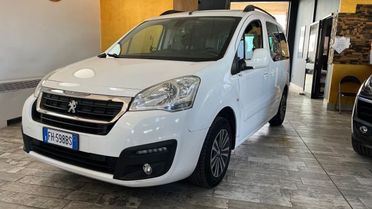 PEUGEOT Partner Tepee BlueHDi 100 Active + GANCIO TRAINO